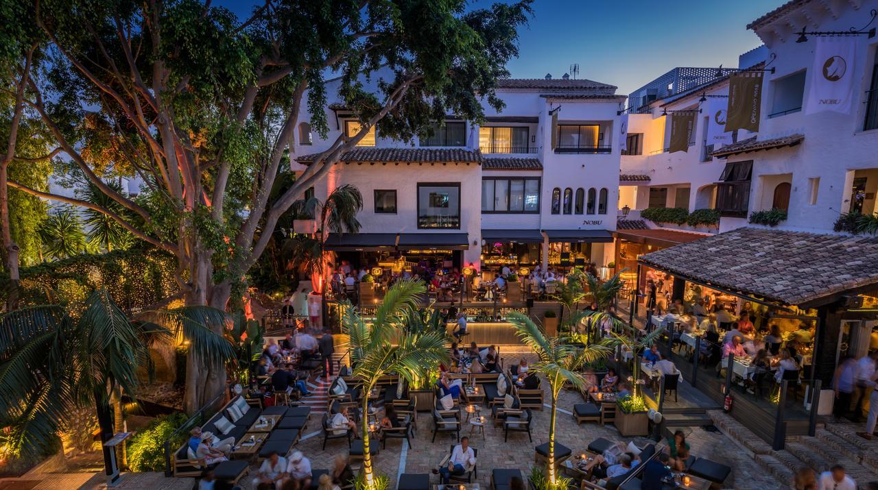 Nobu Hotel Marbella (Adults Only) Exterior foto The restaurant at night
